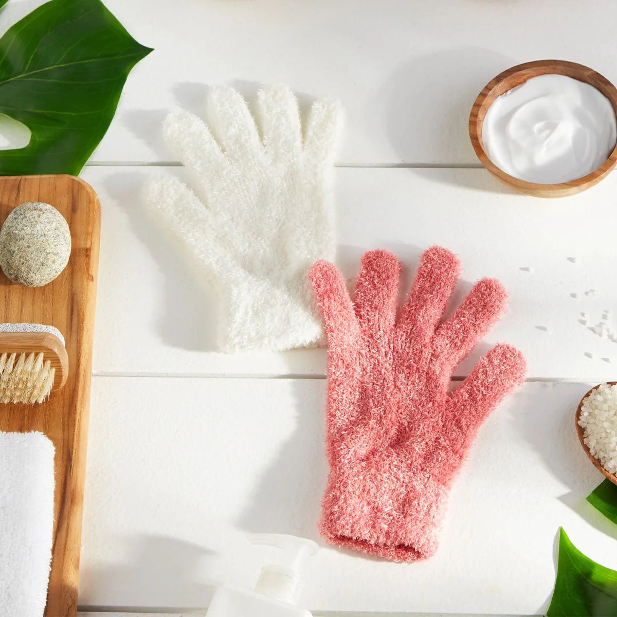 Aloe-Infused Spa Gloves
