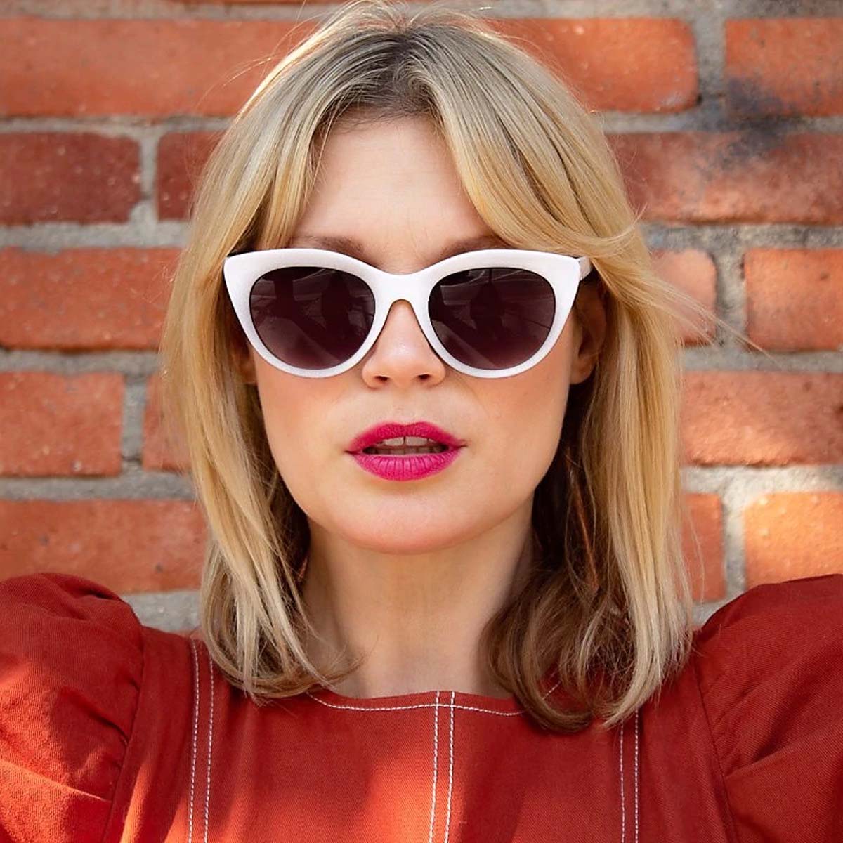 Cheerleader Sunglasses - Image 2