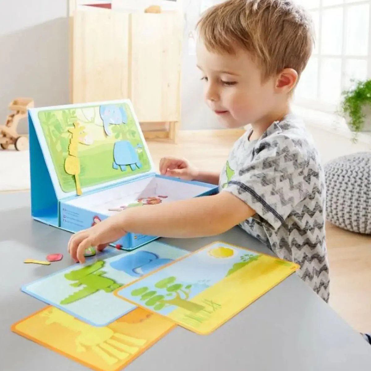 Magnetic Game Box Animal Safari - Image 2